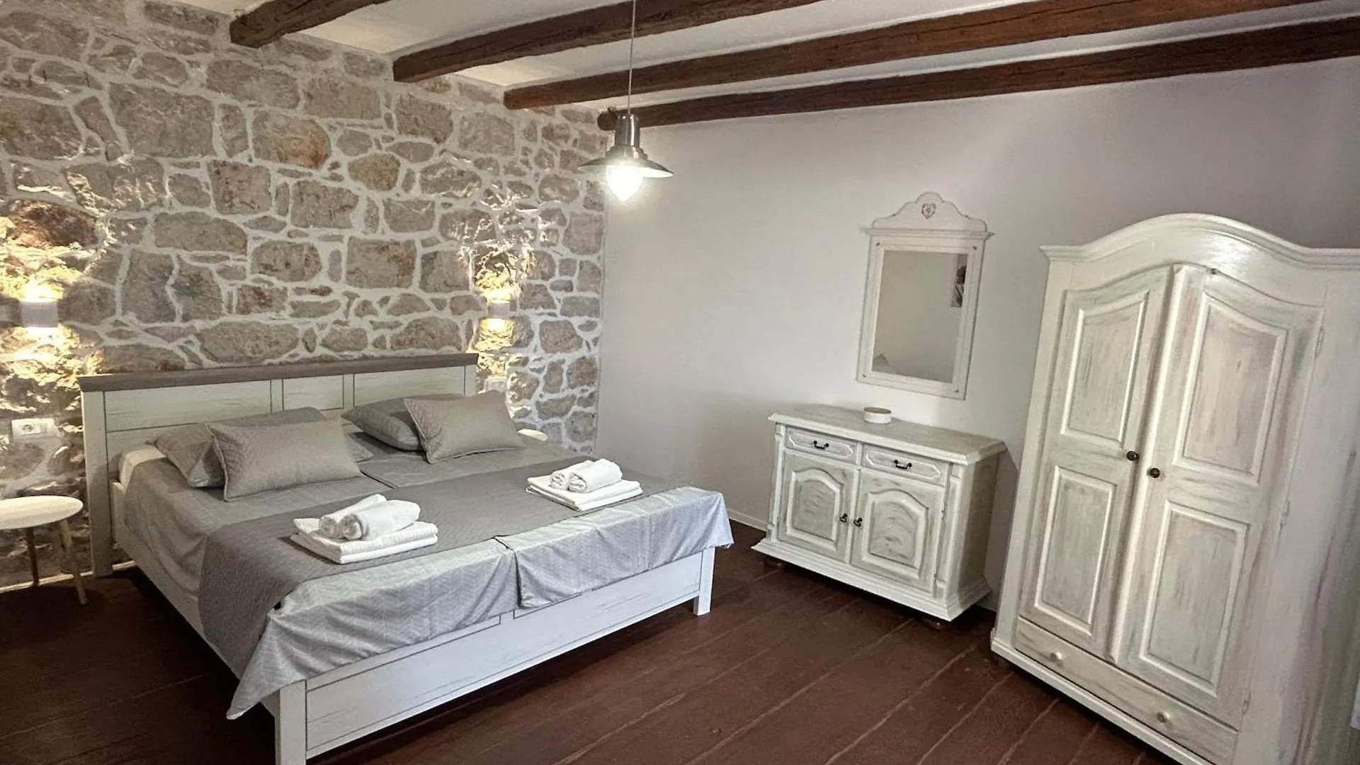 Holiday House Pantovcak, Secluded Stone House With Heated Pool And Unique View Rab Town