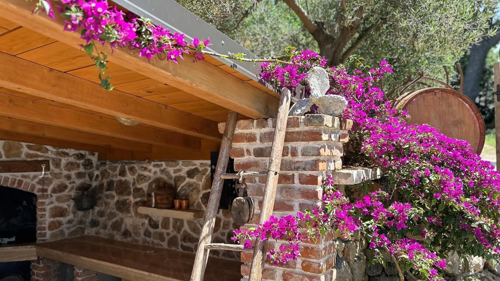 Holiday House Pantovcak, Secluded Stone House With Heated Pool And Unique View Rab Town Croazia