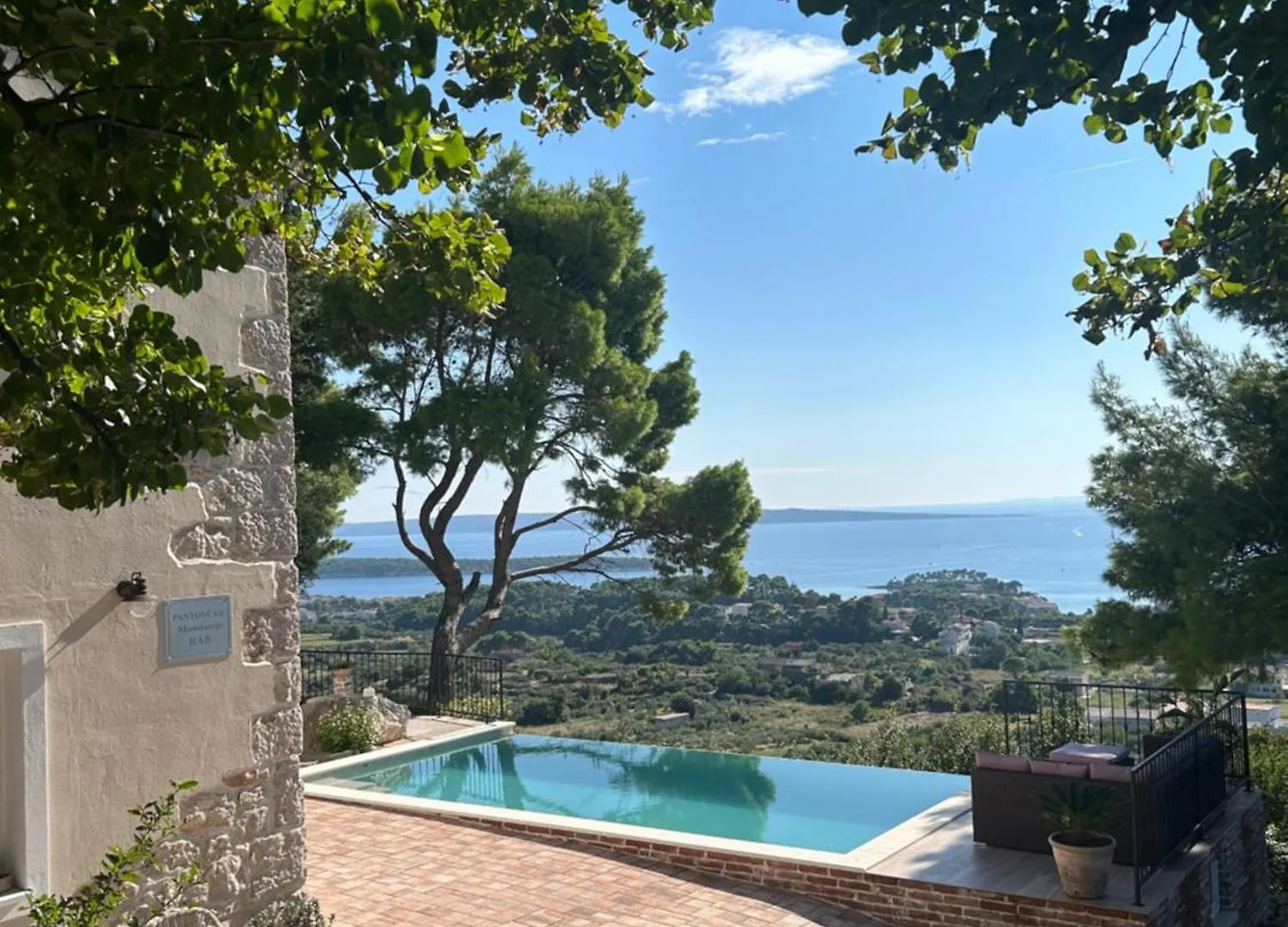Holiday House Pantovcak, Secluded Stone House With Heated Pool And Unique View Rab Town
