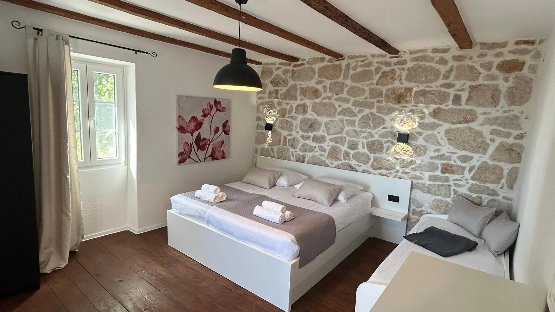Holiday House Pantovcak, Secluded Stone House With Heated Pool And Unique View Rab Town